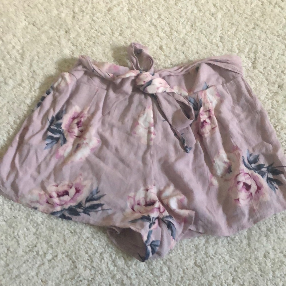 Floral print shorts with strings